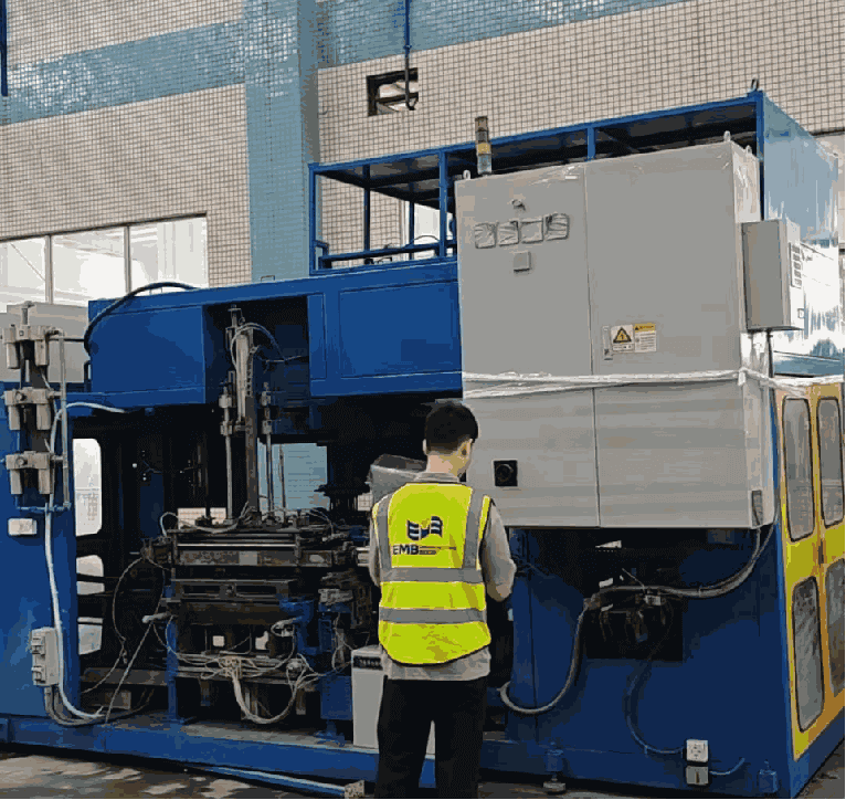 【出口案例】中国缝纫折切机出口越南双清门到门案例